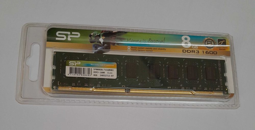 Продавам рам памет за настолен компютър 8GB , DDR3
