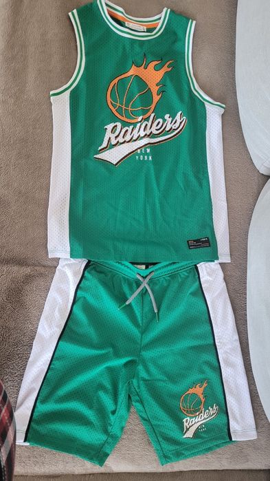 Costum baschet baieti