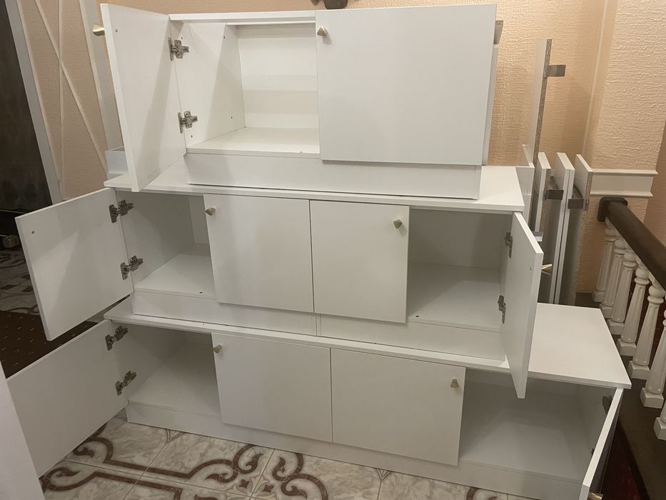 Срочно продам дешево Тумбы разные