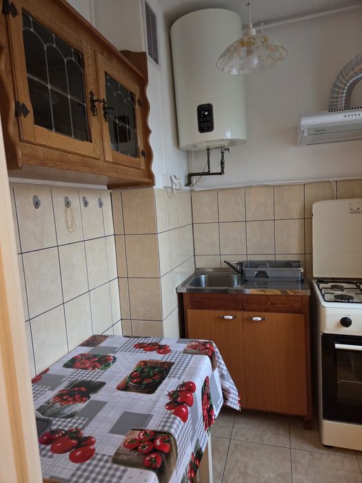 De închiriat garzonieră