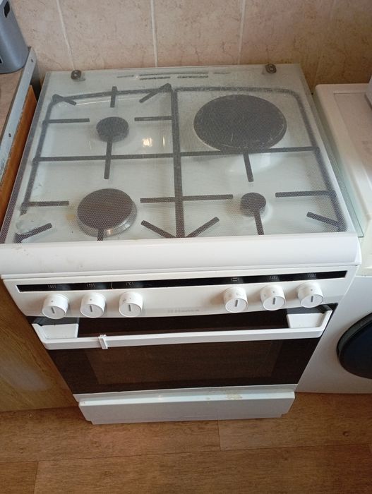 Продаёться газ плита