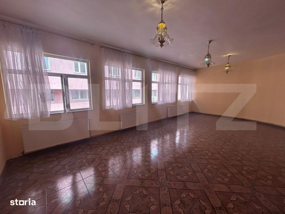 Spatiu Comercial - deasupra de Towers, 140 mp