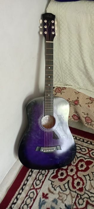 Акустическая гитара