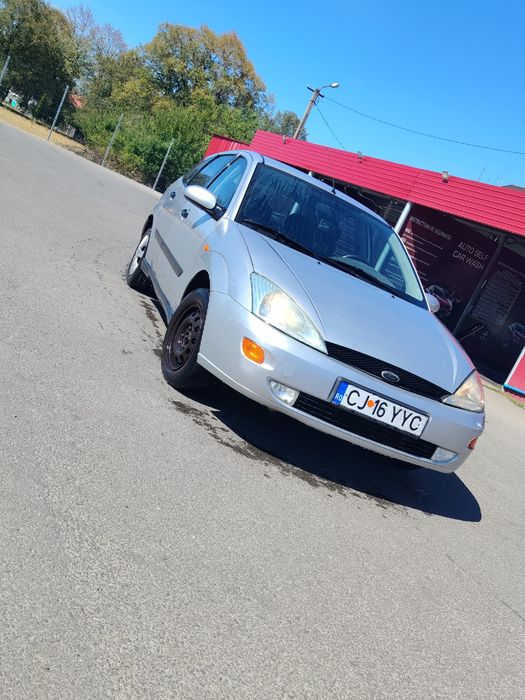 Vând Ford focus an 2003