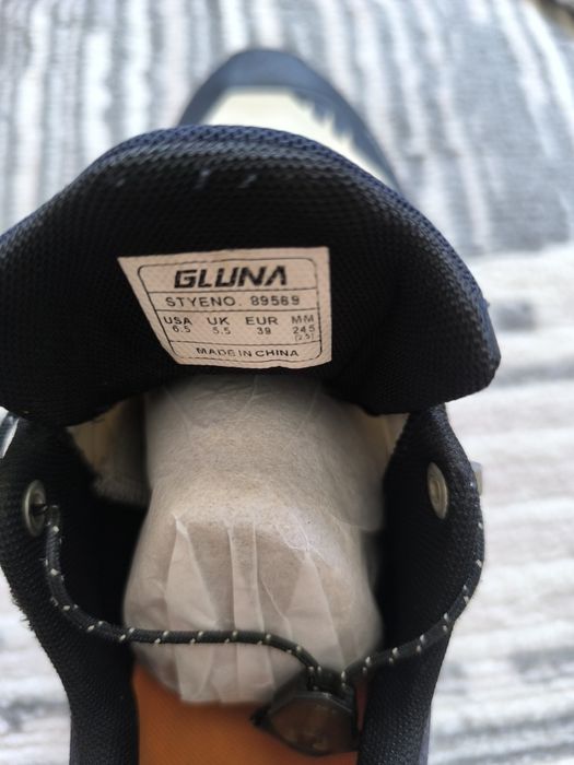 Трейловые кроссовки Gluna