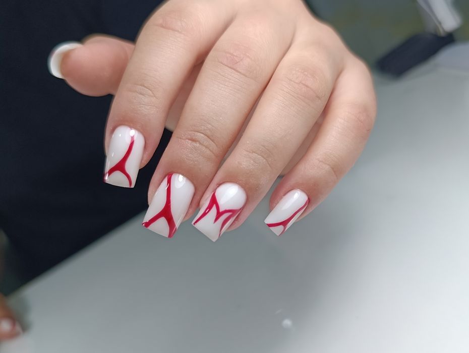 Маникюр  и Педикюр