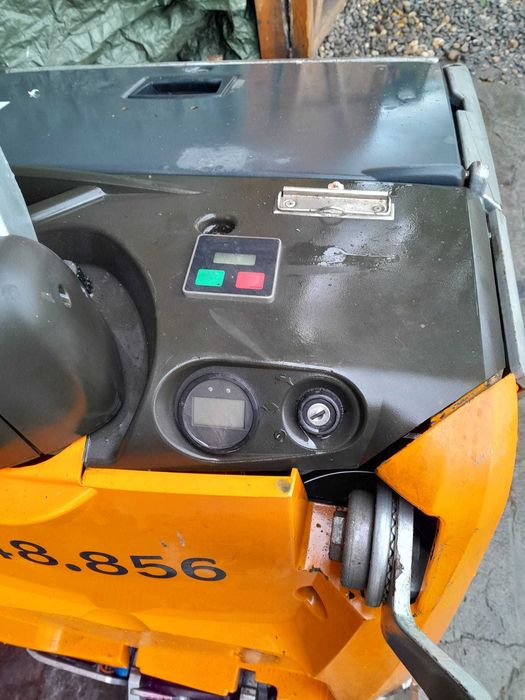 Transpalet Electric Still