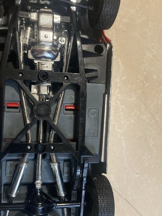 Количка Chevrolet Corvette 1957 burago 1/18 made in Italy