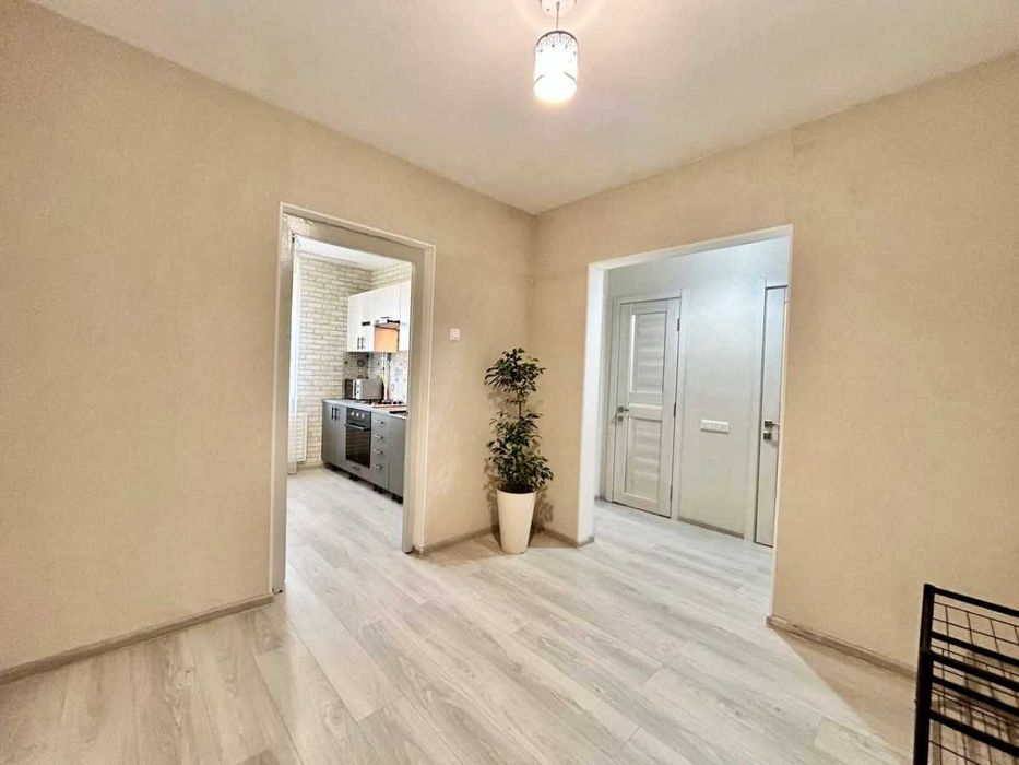 Дава се под наем Тристаен апартамент в София, Дървеница - 89 кв.м за 550 € - Снимка #2