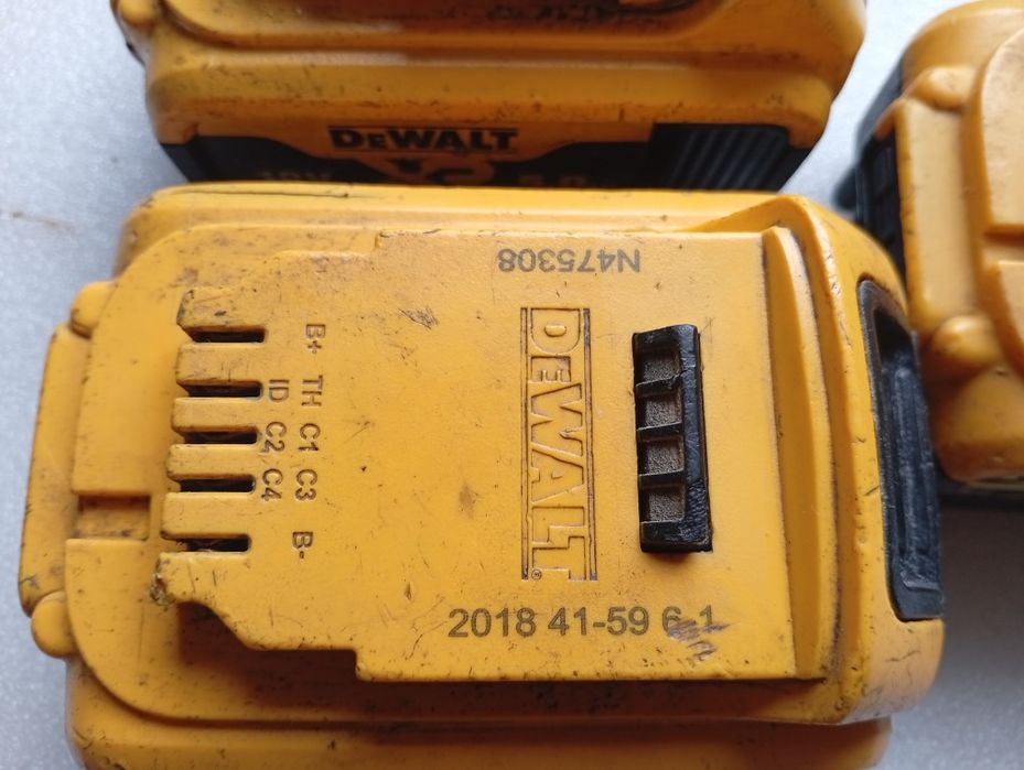 Acumulatorii dewalt 18 v