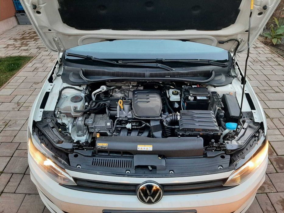 Volkswagen Polo 1.0 benzina 80 CP, euro 6, TVA deductibil, KM REALI!