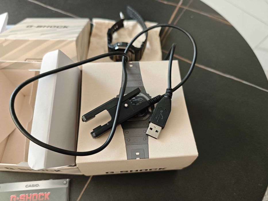 Casio DW-H5600 SOLAR Bluetooth