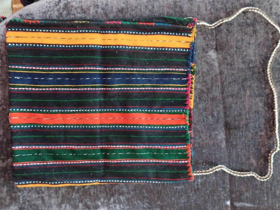 Битова  торба изтъкана от вълнен материал. Нова