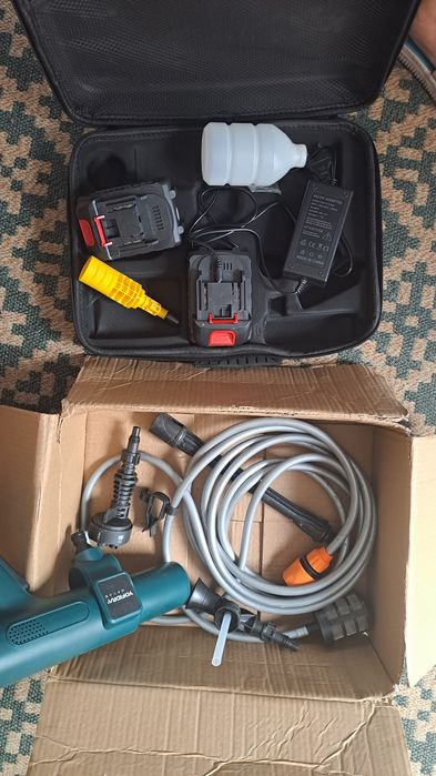 Aparat presiune cu apa pe acumulator