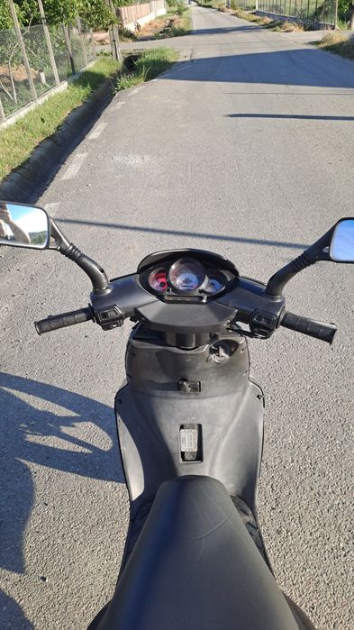 Scuter aprilia sr 50