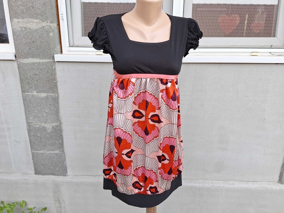 Pink Vanilla | rochie dama | bust 82 cm | mar. 40 - 42 | M - L