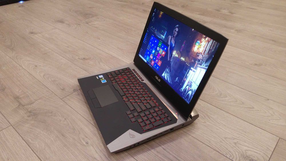 Laptop Asus Rog, intel core i7-, video 6 gb ,17,3" + mouse + tastatura