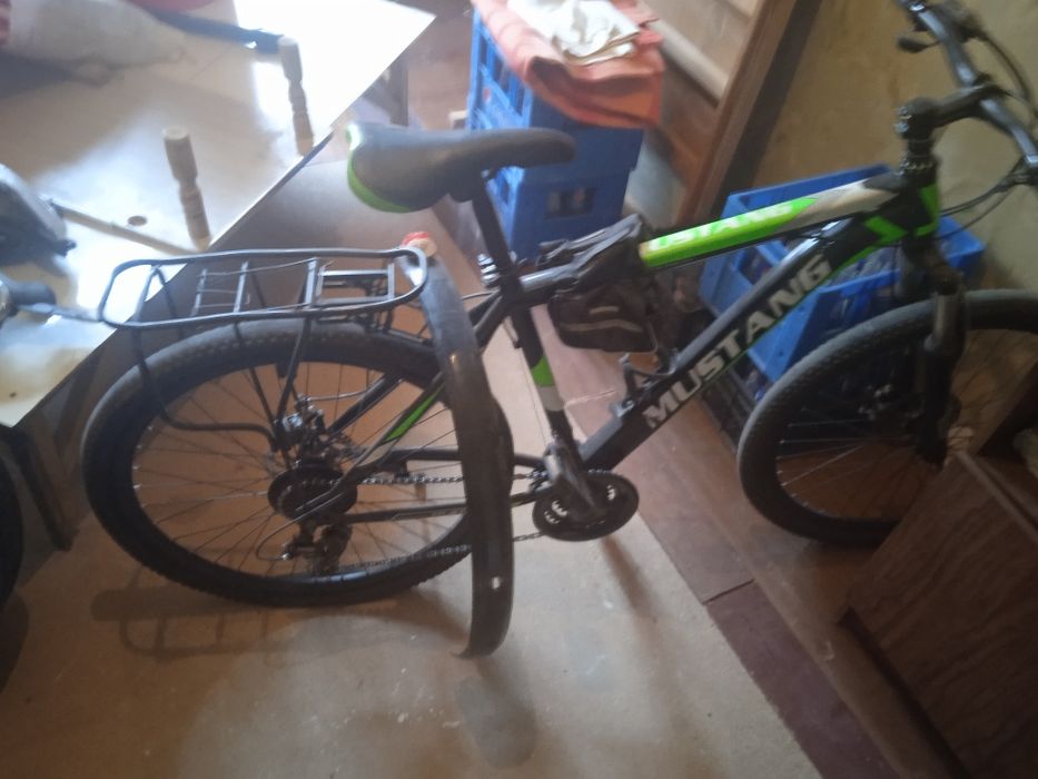 Skarasnoy 26 nasoz sumkasi bo 1 ta kamera qoyim beraman narhi 900000 m