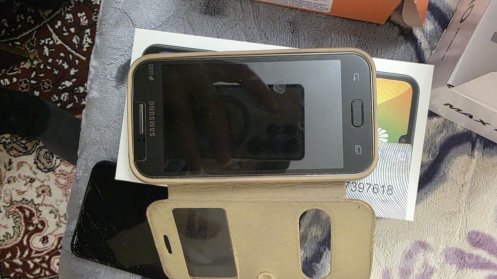 Samsung j 1.      .