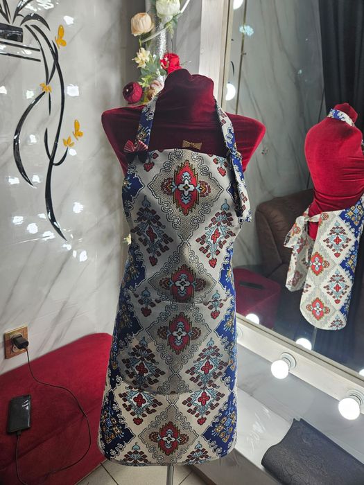 Продам фартуки новые