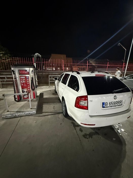 SKODA Octavia 2012 — imagine 4