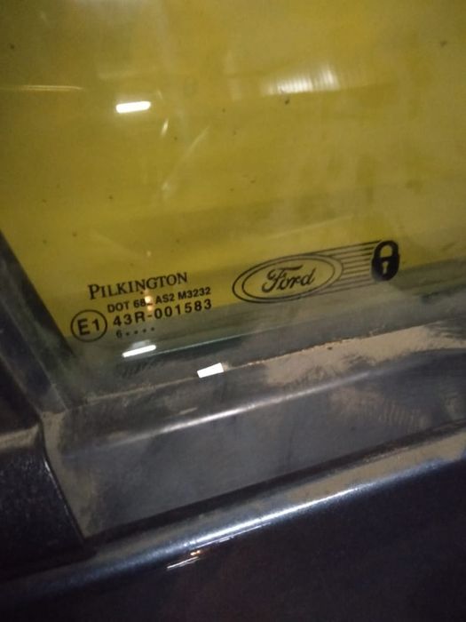 Продам двери Ford fiesta