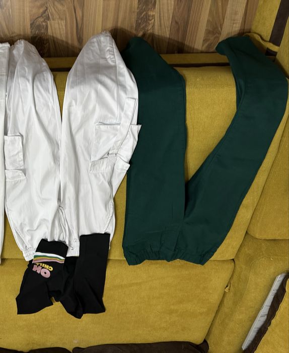 Vand 7 perechi de pantaloni si colanti