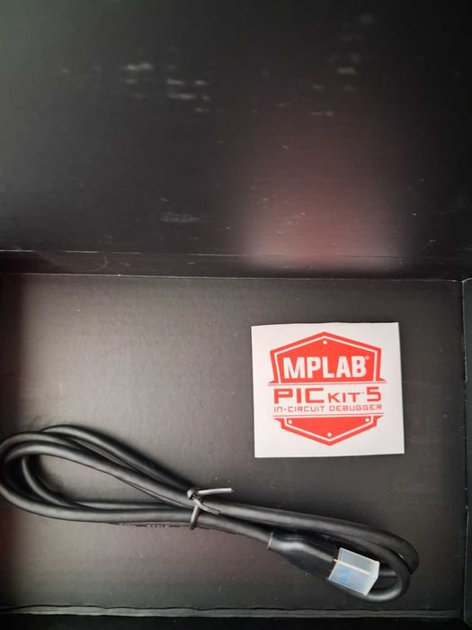 НОВ ПРОГРАМАТОР Microchip PICkit 5