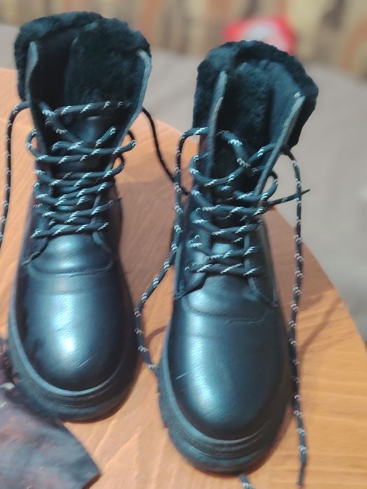 Дамски ботуши и детски39 и 40 номер