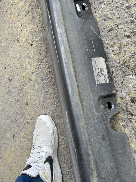 Предна броня и прагова за bmw f10.