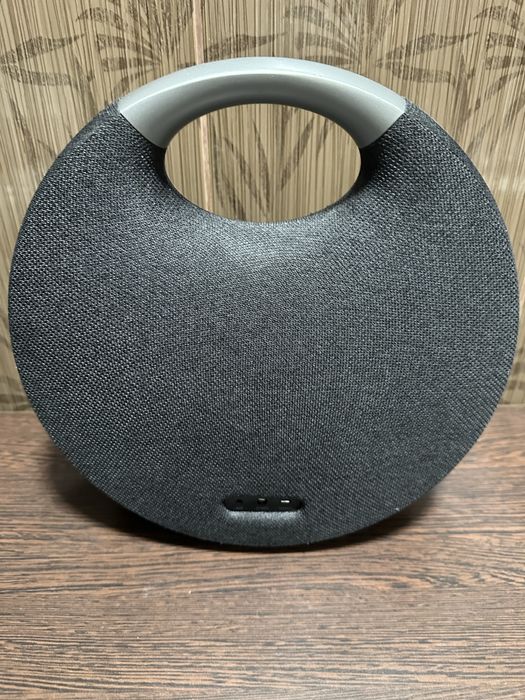 Harman Kardon Onyx Studio 5
