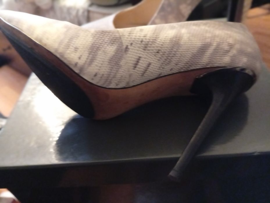 Pantofi stiletto Calvin Klein