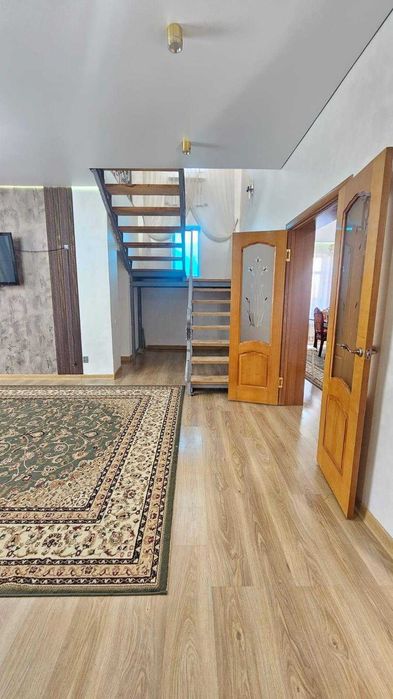 Уютный 6 комнатный дом в Абае (Рядом Апорт)