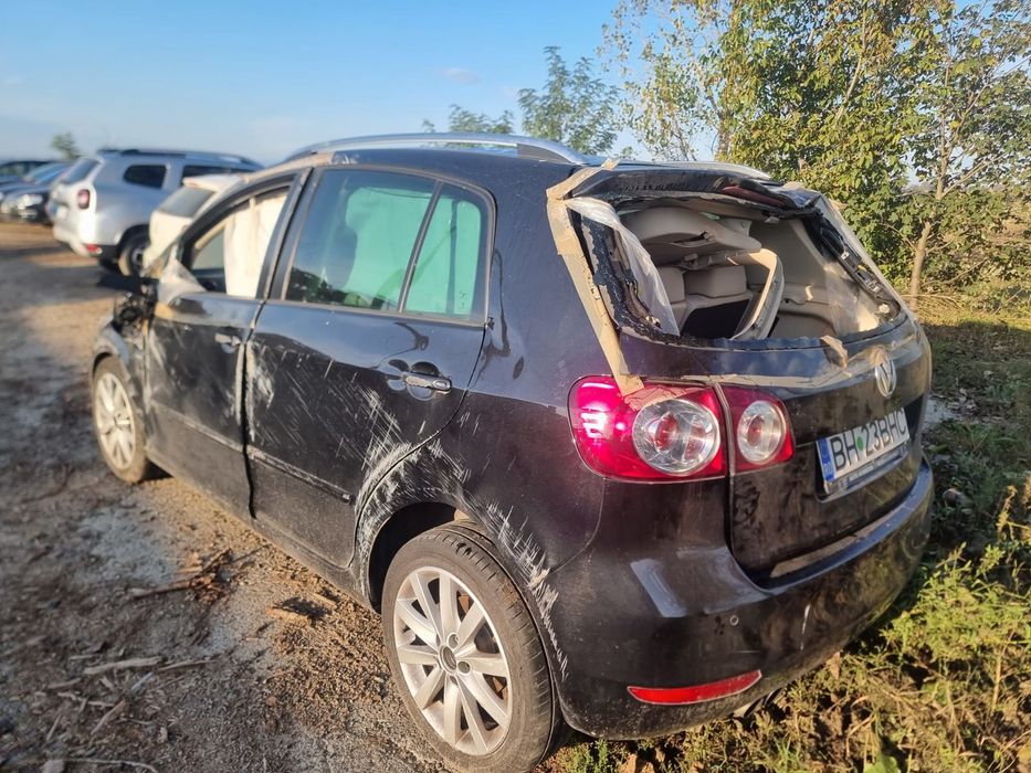 Carenaj dreapta fata 5M0805978 Volkswagen Golf Plus 2 (2009-2014)