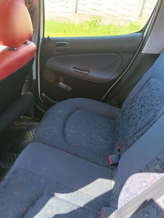 Vând Peugeot 206