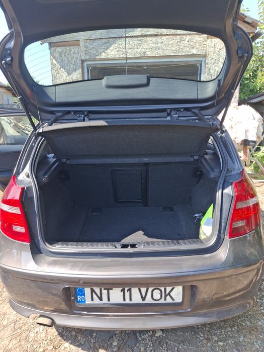 Vând BMW seria 1 an 2008 1,6 i 2700 euro