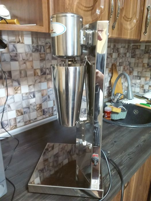 Продается профессиональный блендер