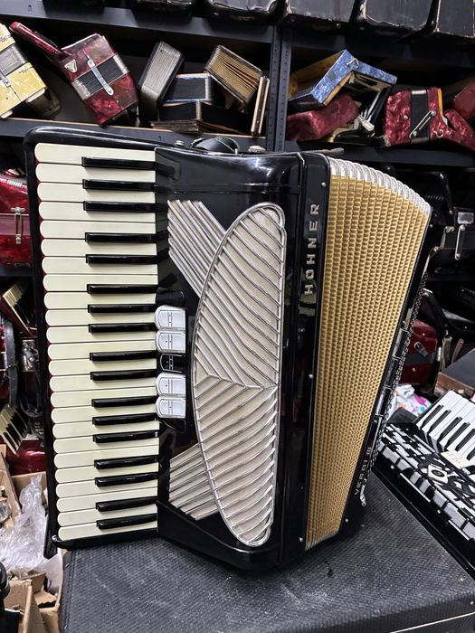 Acordeon Hohner Verdi 3 cu 120 de basi