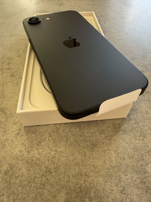 Iphone 17e 256 0 цикъла Нов Гаранция Б-114651