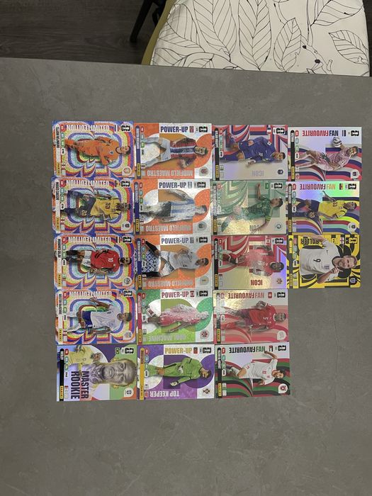 Продавам колекция от 70 карти Panini Adrenalyn XL FIFA World Cup 2026.