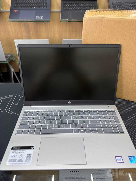 Noutbuk HP Laptop 15 Intel Core 7 150U 16/512GB 15.6" FullHD Silver