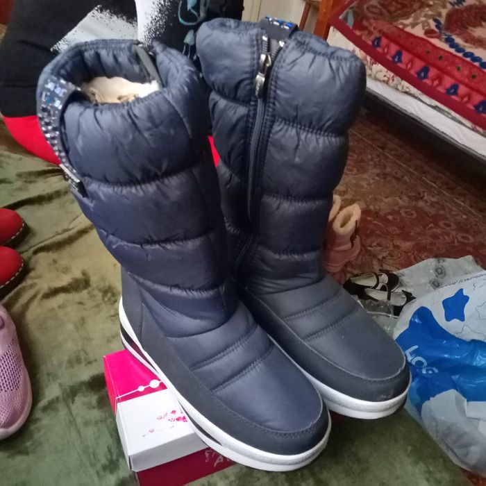 Продам зимнюю обувь