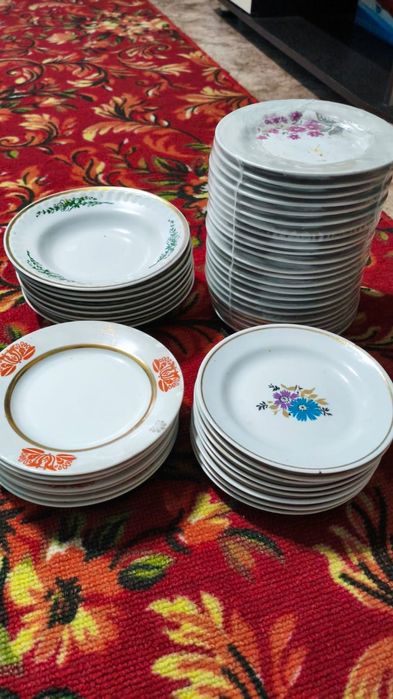 Тарелки много продам