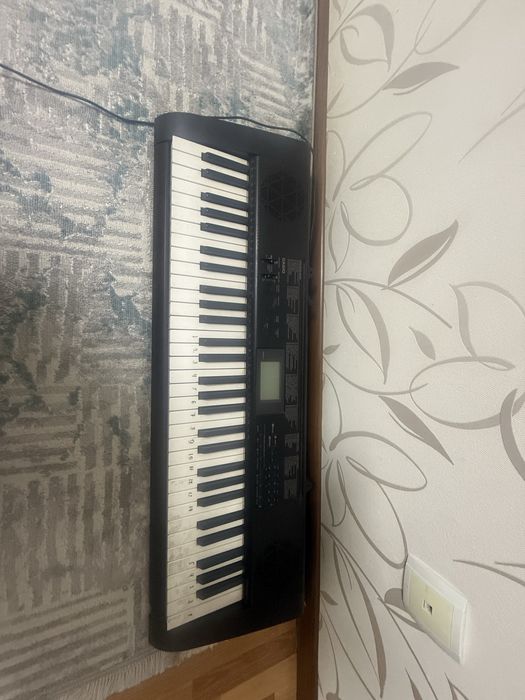 Продается синтезатор Casio CTK-3200