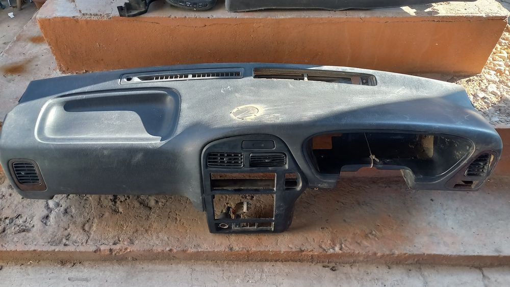 Торпеда панель на Nissan Terrano