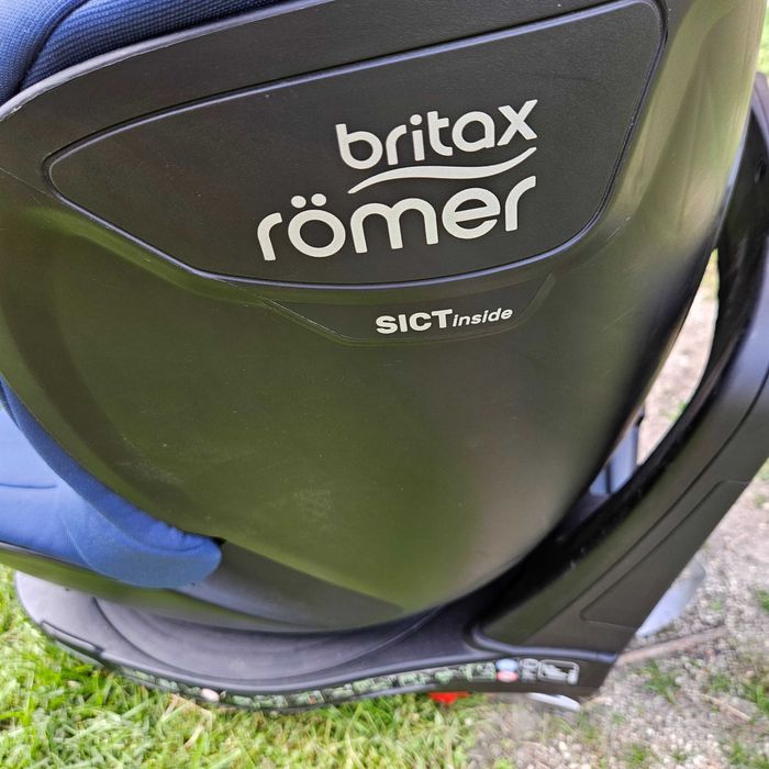 Vând scaun Britax Romer Dualfix M i-Size