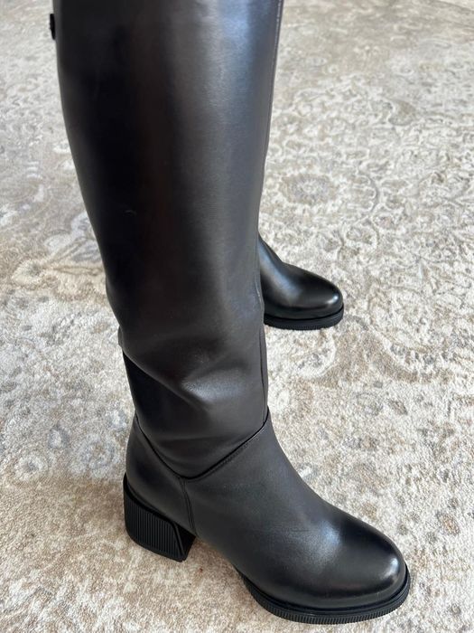 Зимние сапоги, новые.