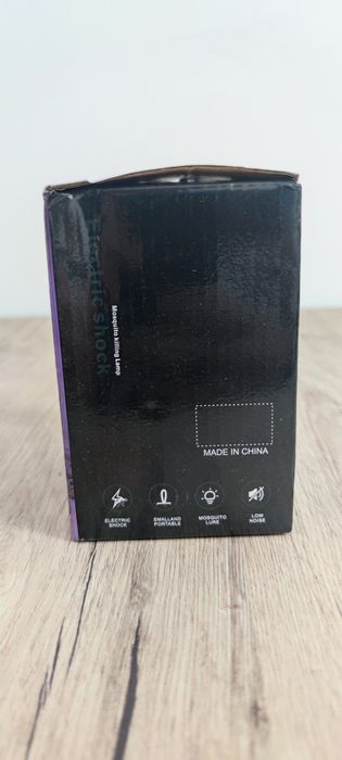 Vând lampă anti țânțari cu agățătoare