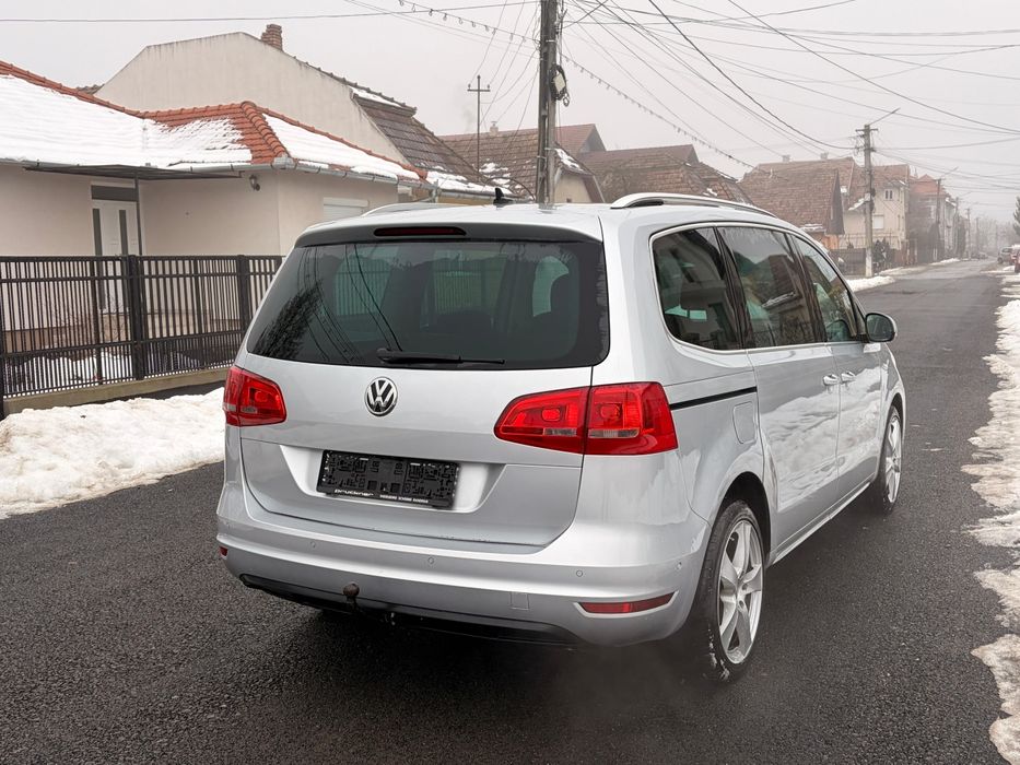 vw. Sharan 2012 automata, 5 locuri, 242000 km, dsg. 170 cp.