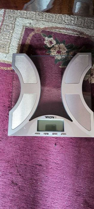 Продаются электронные весы